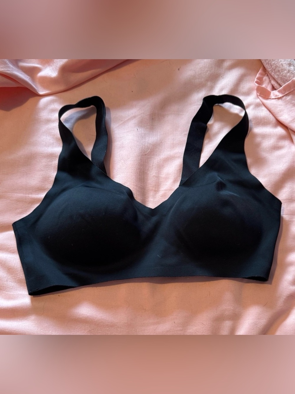 Victoria’s Secret black sports bra